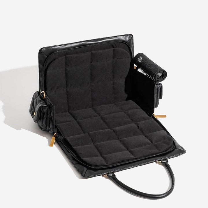 Stilvolle Katzentragetasche aus Leder, für elegante Reisen mit höchstem Komfort.