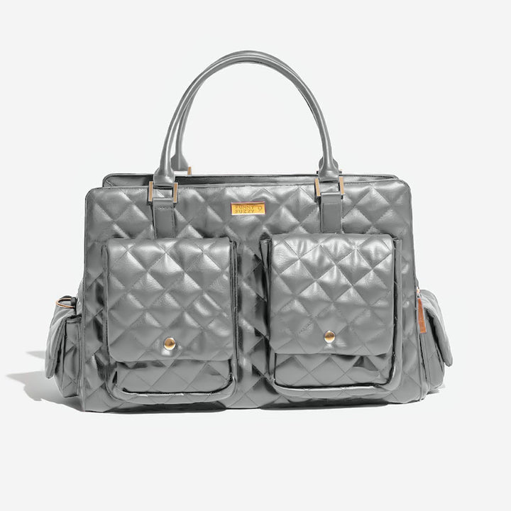 Multifunktionale Hundetasche aus Leder, die Stil & maximale Funktionalität bietet.