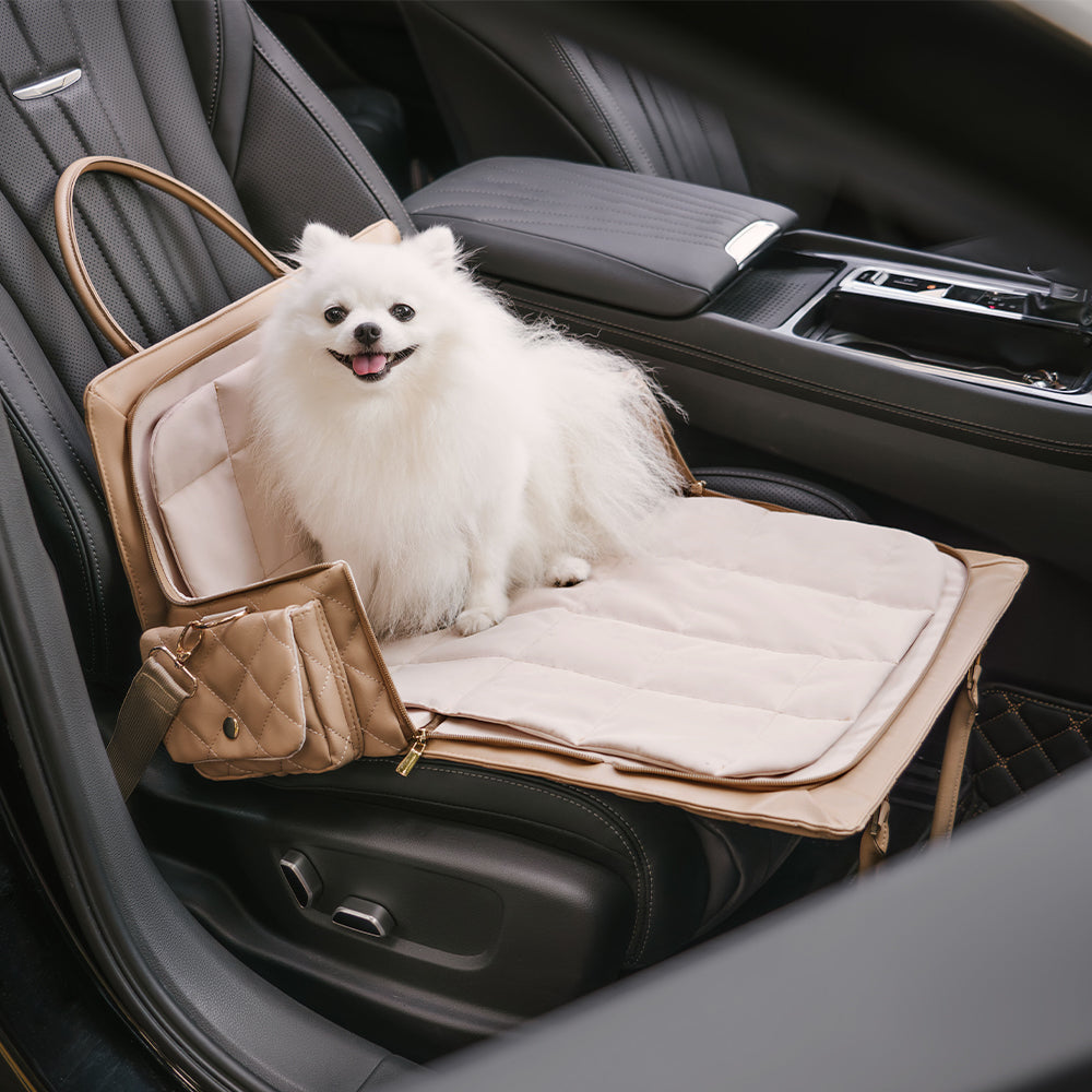 Stilvolle braune Leder-Hundetragetasche, sicher & bequem für jeden Vierbeiner.