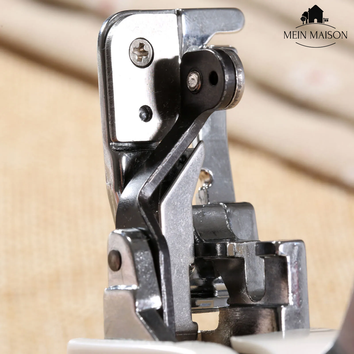 Dieser Seitenschneider für Nähmaschinen ist ideal zum Schneiden und Versäubern von Stoffen beim Nähen.