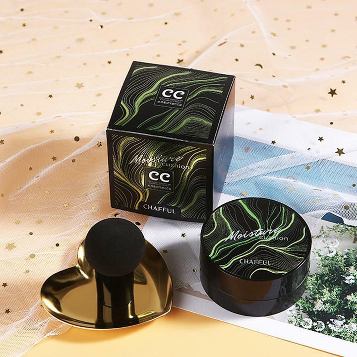 Elegante Verpackung der Damen Creme Foundation. Nährende Kosmetik für strahlenden, gepflegten Teint.