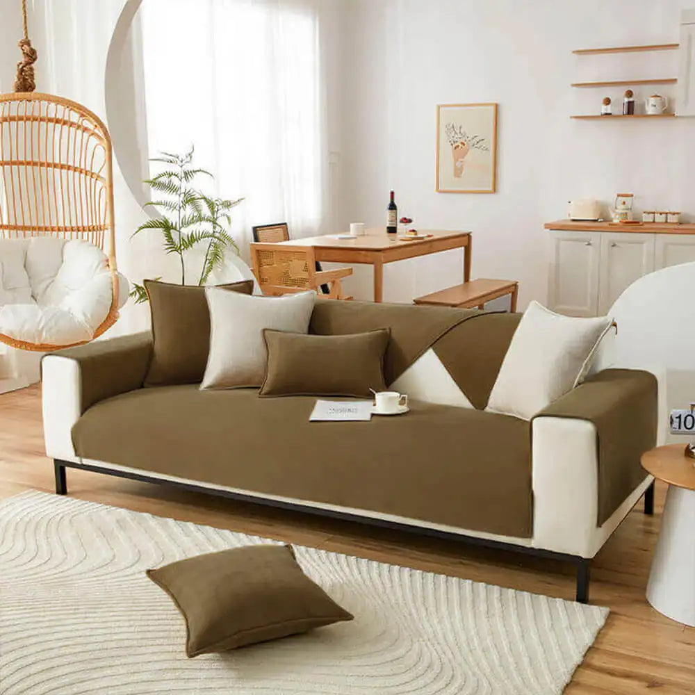 Robuster Couchbezug aus Chenille mit Fischgrätenmuster, wasserdicht & schmutzabweisend für langanhaltenden Schutz.
