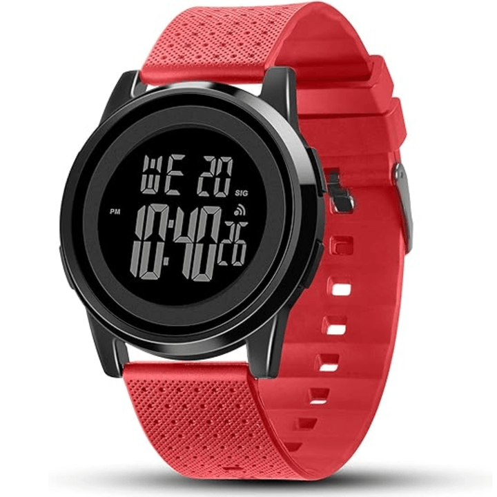 Präzise ultradünne Herren Digitaluhr mit gut ablesbarer LED-Anzeige & wasserdichtem Gehäuse.