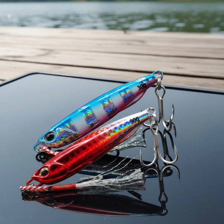 Nahaufnahme des Meerbass Metall Jig Löffelköders in Silber für Salzwasser-Jigging & Raubfischfang.
