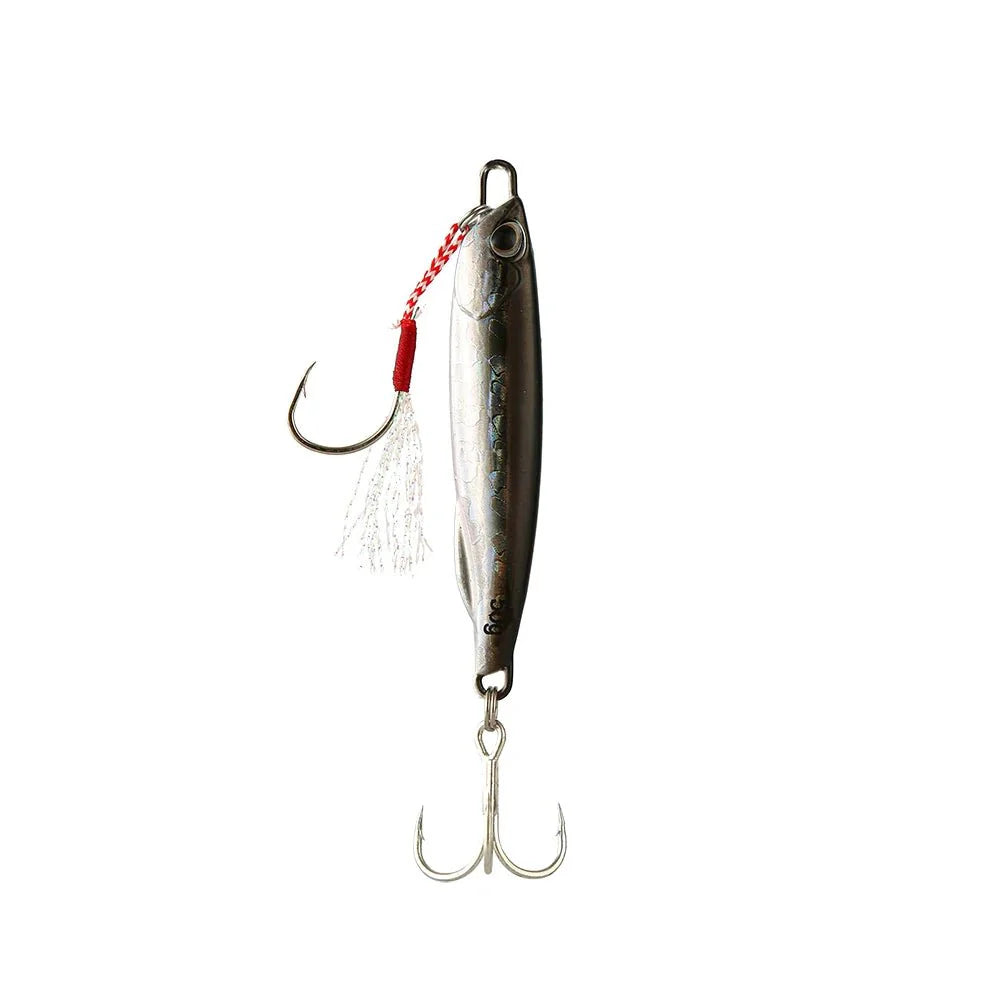 Realistischer Metall Jig Löffelköder simuliert Beutefisch für Meerbass im Salzwasser.
