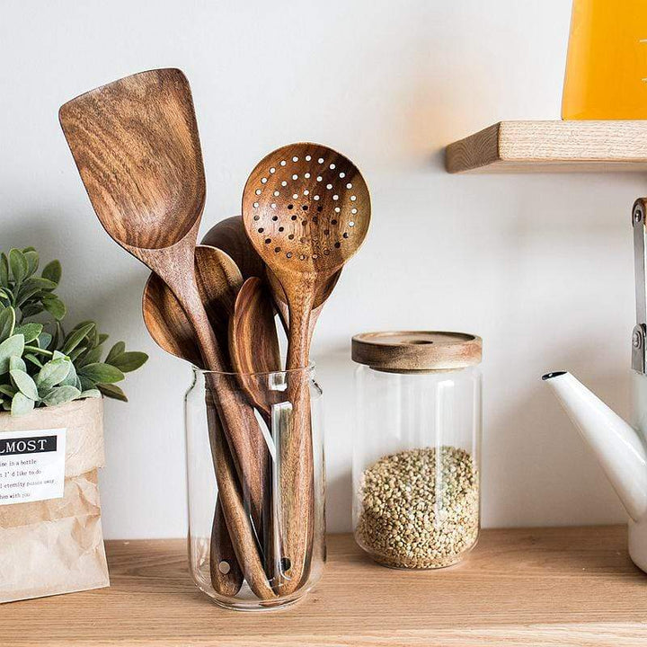 Hochwertiges Holz Küchenutensilien Set, perfekt für jede Küche, nachhaltig und langlebig.