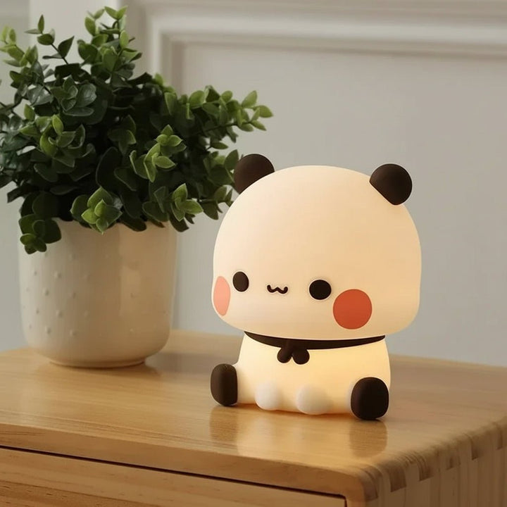 Niedliches LED Panda Nachtlicht für Kinderzimmer. Weiches Licht für sanften Schlaf.
