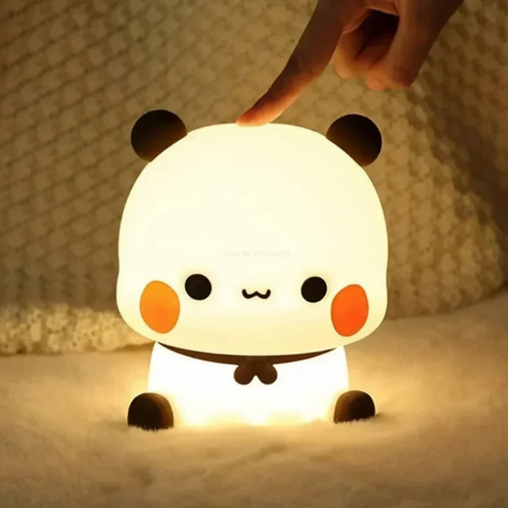 Kindgerechtes Panda LED Nachtlicht. Niedliches Design, sanftes Schlaflicht für Jungen und Mädchen im Kinderzimmer.