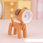 Orangefarbener Hund