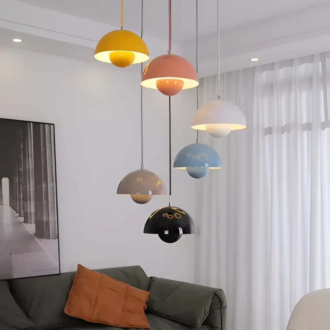 NordicBlossom: Skandinavische LED-Beleuchtung, eine stilvolle Hängelampe für Innenräume.