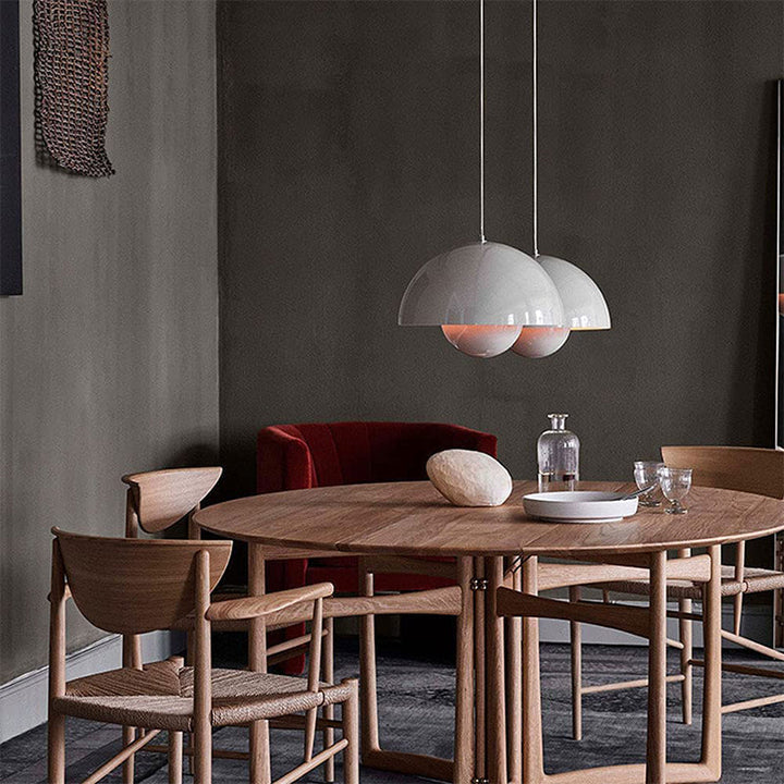 Elegante Blumentopf Deckenlampe im Skandi-Design für stilvolles Wohnzimmer oder Schlafzimmer.