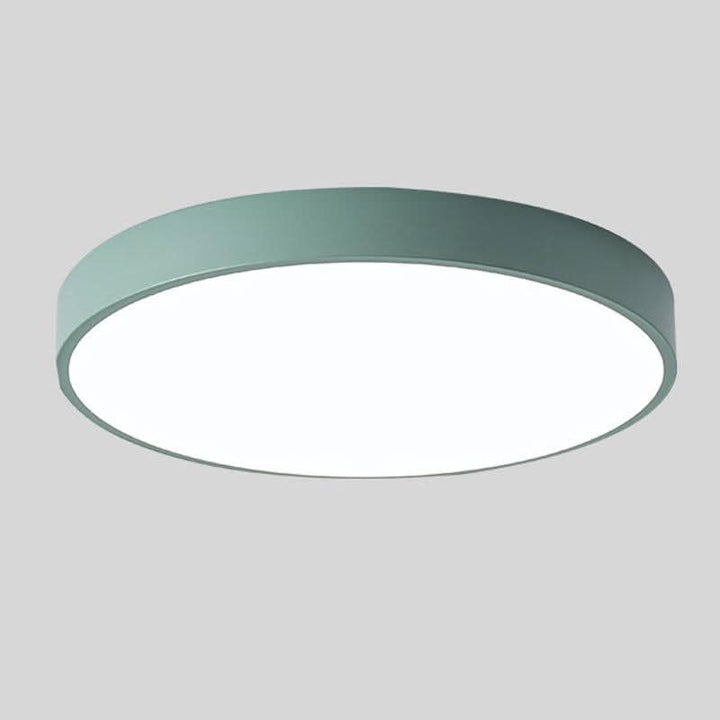 Elegante runde LED Deckenleuchte aus Naturholz; energieeffiziente Skandi Beleuchtung.