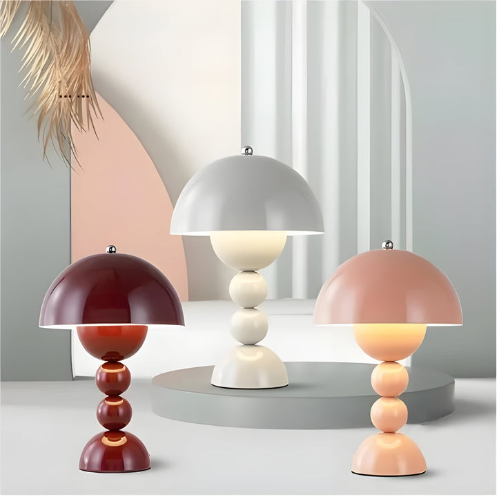 Elegante skandinavische LED Lampe, dimmbar, für Schreibtisch oder Beistelltisch, moderne Optik.