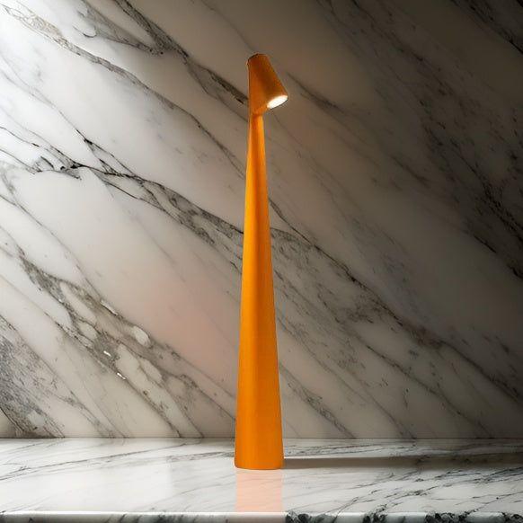 Kabellose LED Tischleuchte, nordisch-minimalistisch, ideale Ergänzung für jedes Büro oder Zuhause.