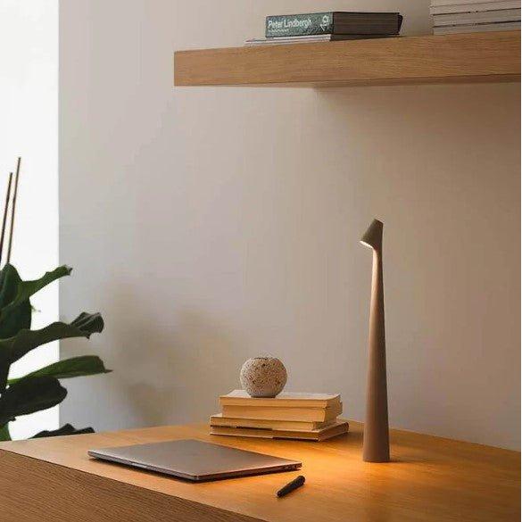 Design-Akku-Tischleuchte LED, nordisch, kabellos, schafft warmes Licht ohne Kabelsalat.