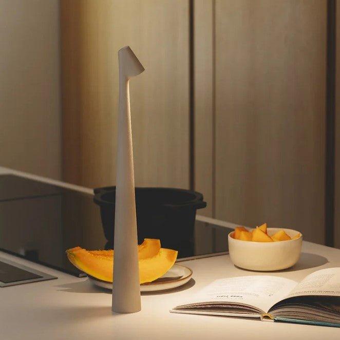 Premium kabellose LED Tischlampe, nordisch, langlebig und vielseitig als moderne Deko.
