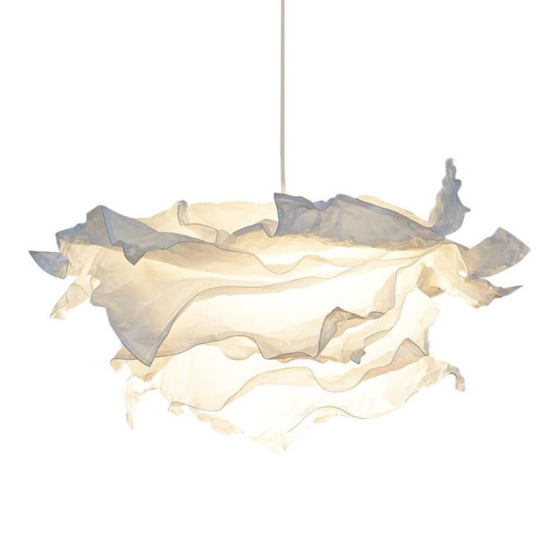 Nordische Papierwolken Pendelleuchte, sanfte LED-Beleuchtung für Wohnzimmer. Skandinavisches Design.