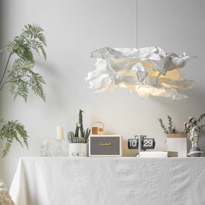 Innenbeleuchtung mit Charme: Papierwolkenlampe, skandinavisches Design, sanftes, diffuses Licht.
