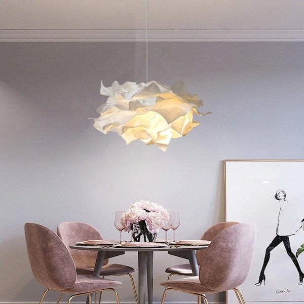 Weiche Beleuchtung für Ihr Zuhause: große Wolkenlampe aus Papier im nordischen Stil.