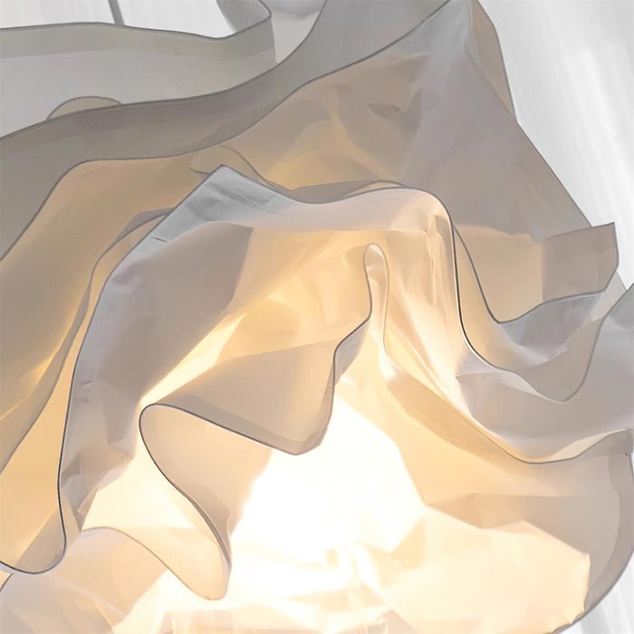 Handgefertigte Papierwolken Pendelleuchte, sanftes Licht für gemütliche Abende. Moderne Lampe.