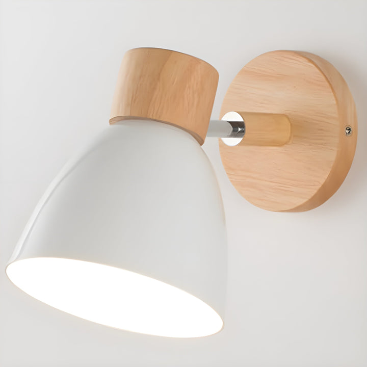 Moderne Holz Wandleuchte mit nordischem Design und Zugschalter. Stilvolle E27 Lampe für Wohnzimmer.