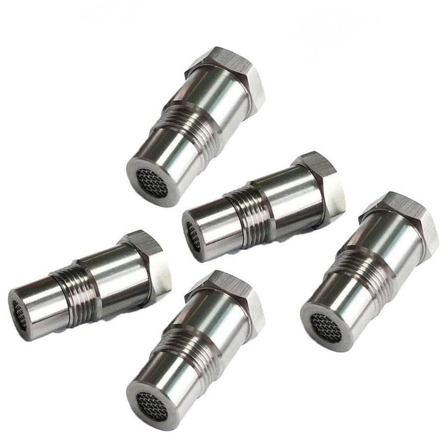 Set von O2-Sensor-Adaptern für verschiedene Fahrzeugmodelle, essentielles Tuning-Zubehör.