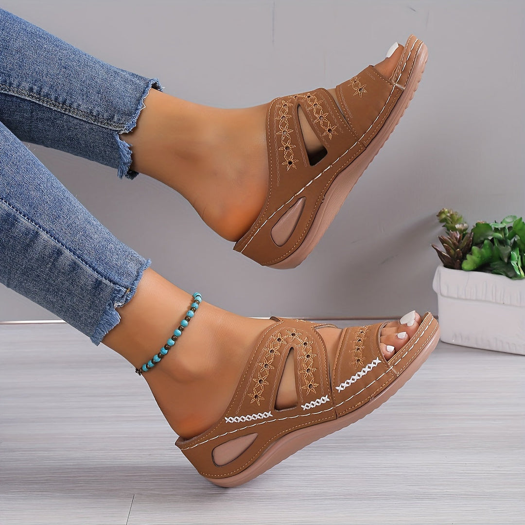 Bequeme orthopädische Damensandalen mit Stabilität für schmerzfreie Schritte. Stylisch und funktionell.