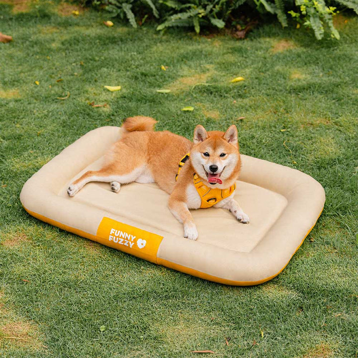 Orthopädische Outdoor Hundematte, wasserdicht & kratzfest. Komfortables Haustierbett für Hunde.