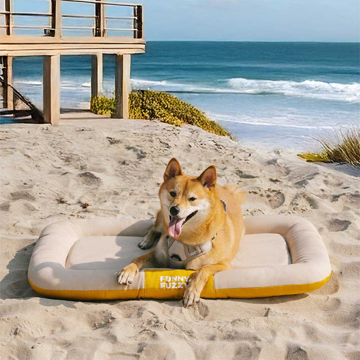 Hundematte Outdoor, orthopädisch und wasserdicht. Robustes Haustierbett mit Farbblock-Design.