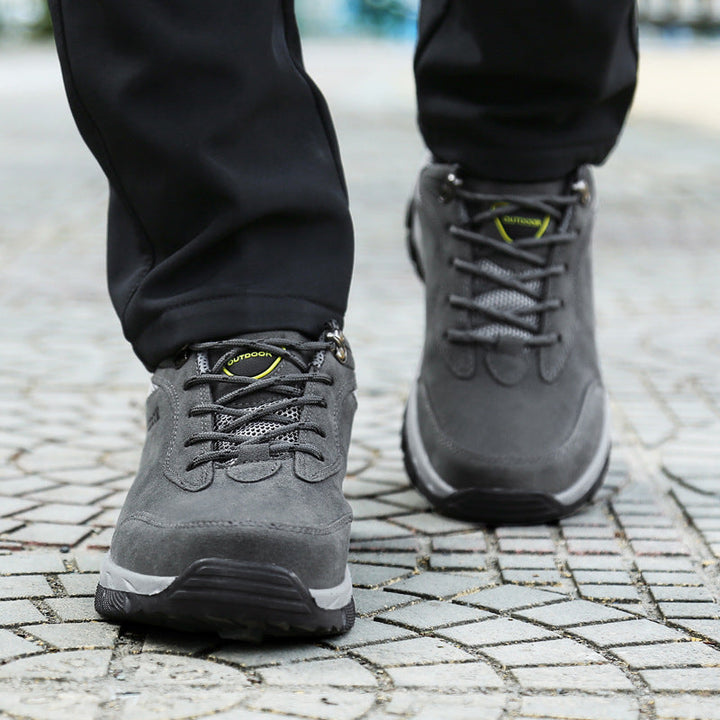 Komfortable orthopädische Wanderschuhe, entlasten Fußschmerzen bei langen Spaziergängen & Outdoor-Abenteuern.