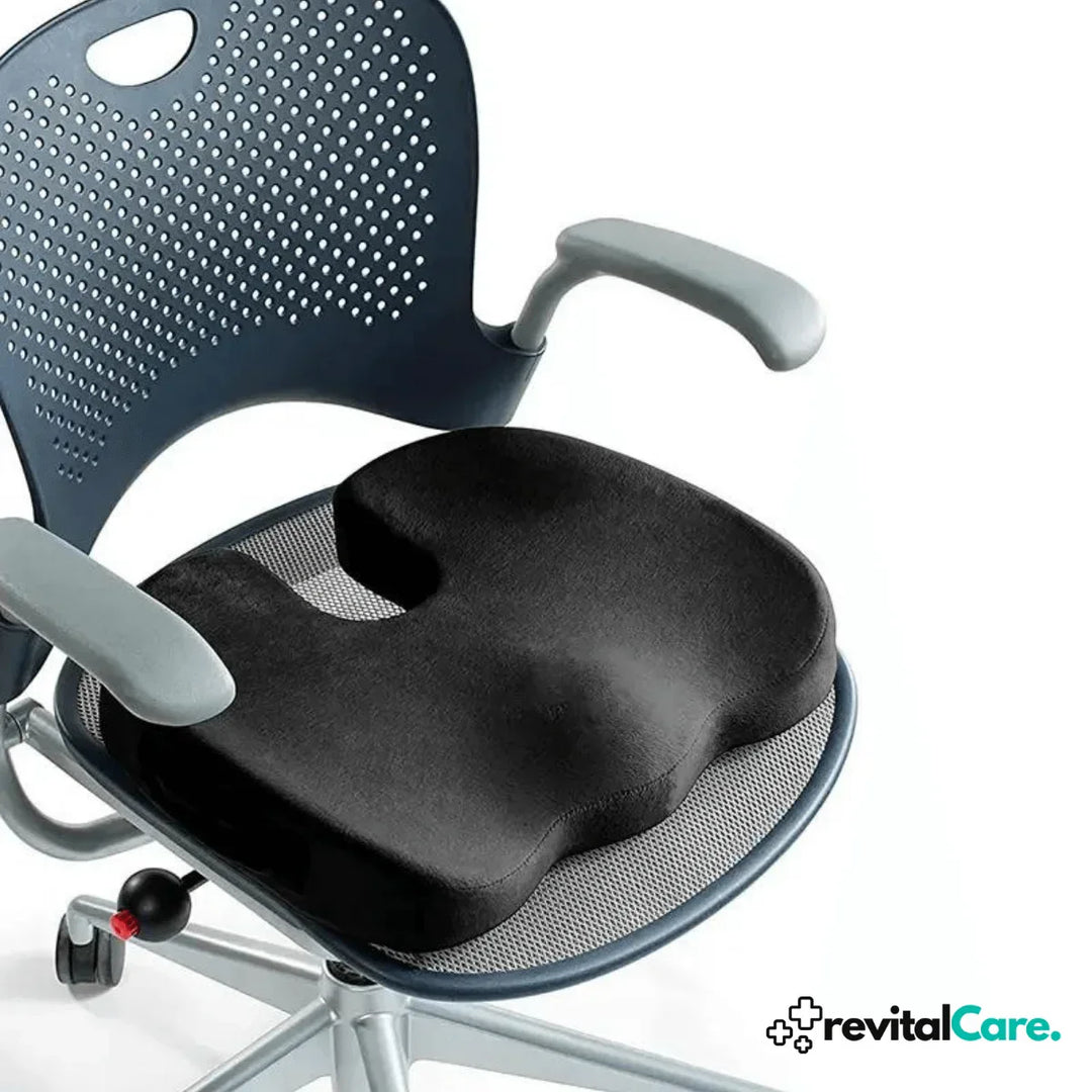 Hochwertiges Memory-Schaum Sitzkissen, ergonomisch geformt für optimalen Komfort & Rückengesundheit.