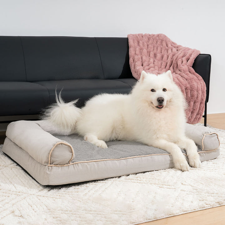 Modernes eckiges Hundebett orthopädisch, robust und pflegeleicht, ideal für den Alltag.