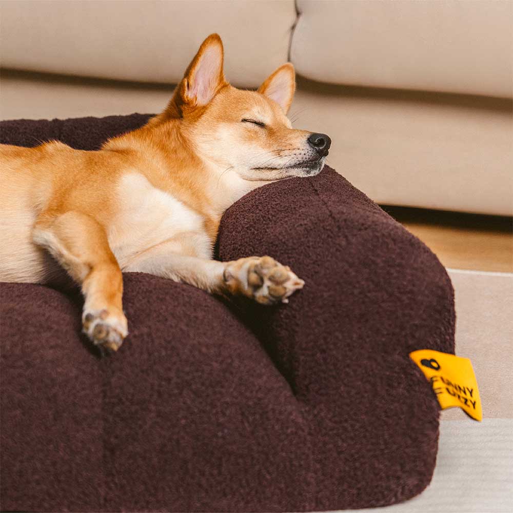 Orthopädisches Hundebett Größe M mit Kopfstütze, gelenkschonend und weich, perfekt für mittelgroße Hunde.