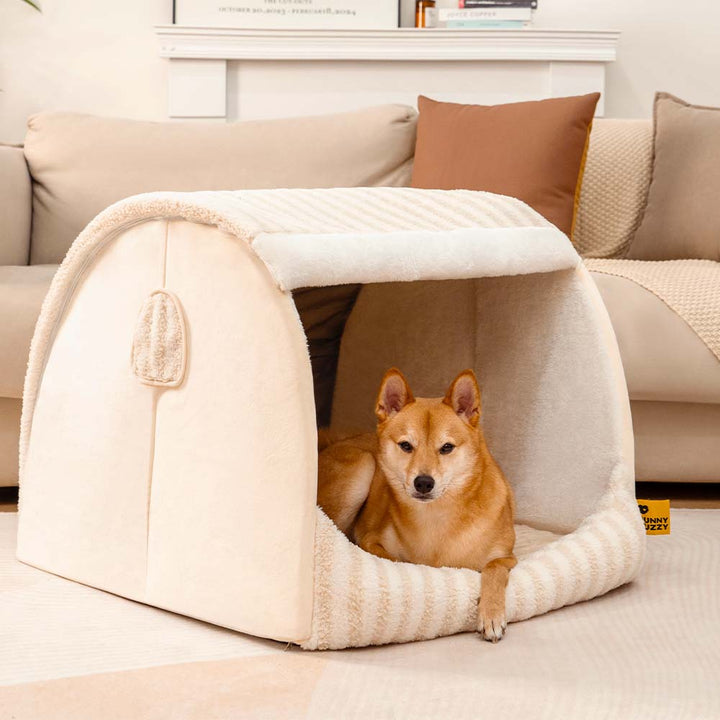 Kleines orthopädisches Hundebett mit feinen Streifen, ideal für kleine Hunde und Welpen.