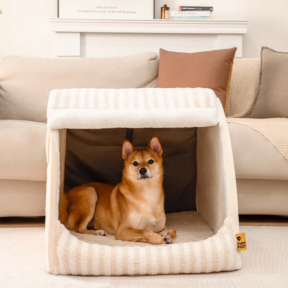 Hundebett mit abnehmbarem Streifenbezug, leicht zu reinigen, für Hygiene und optimalen Komfort.
