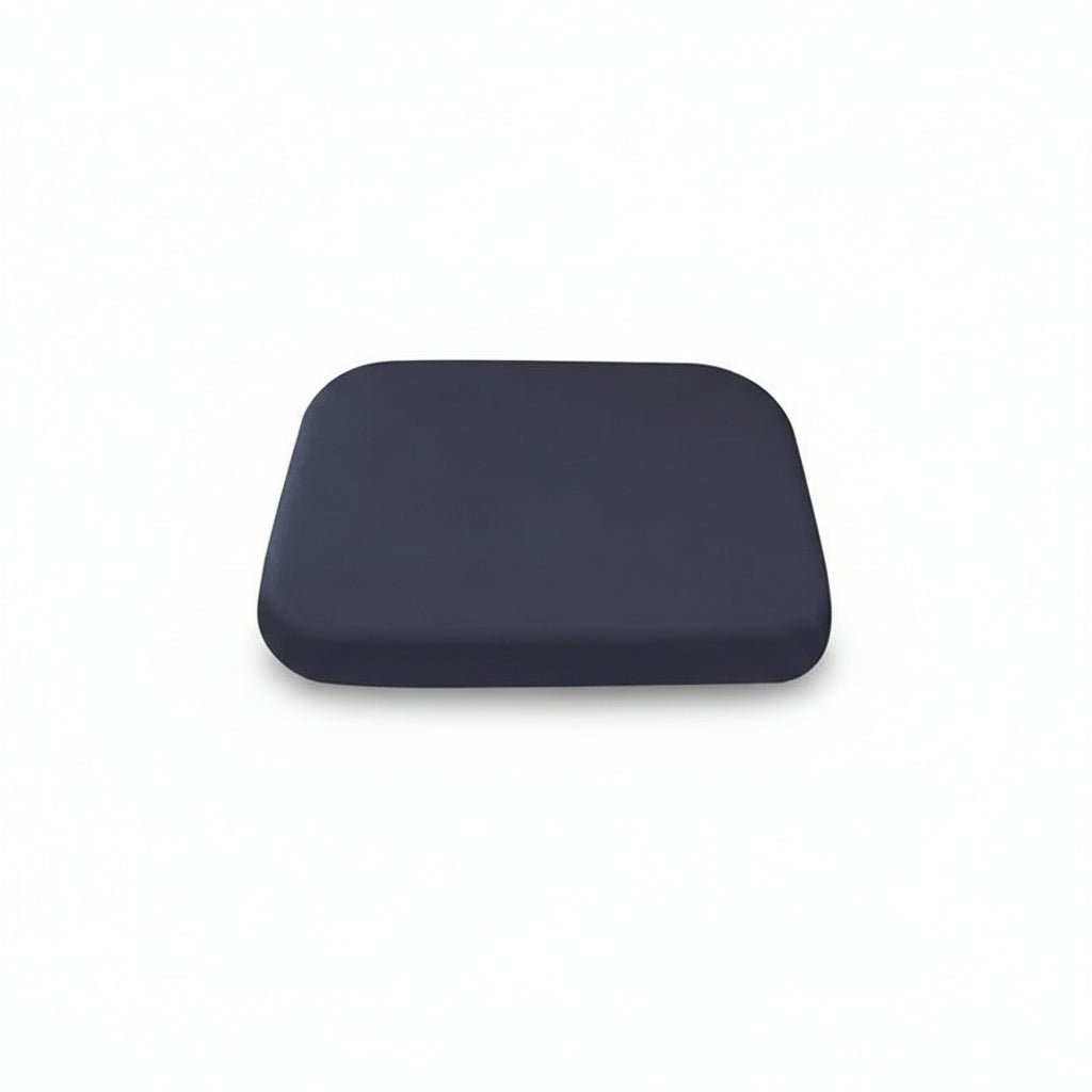 Produktansicht: Orthopädisches Memory-Schaum-Sitzkissen für Rücken und Steißbein. Ergonomisches Design sichtbar.