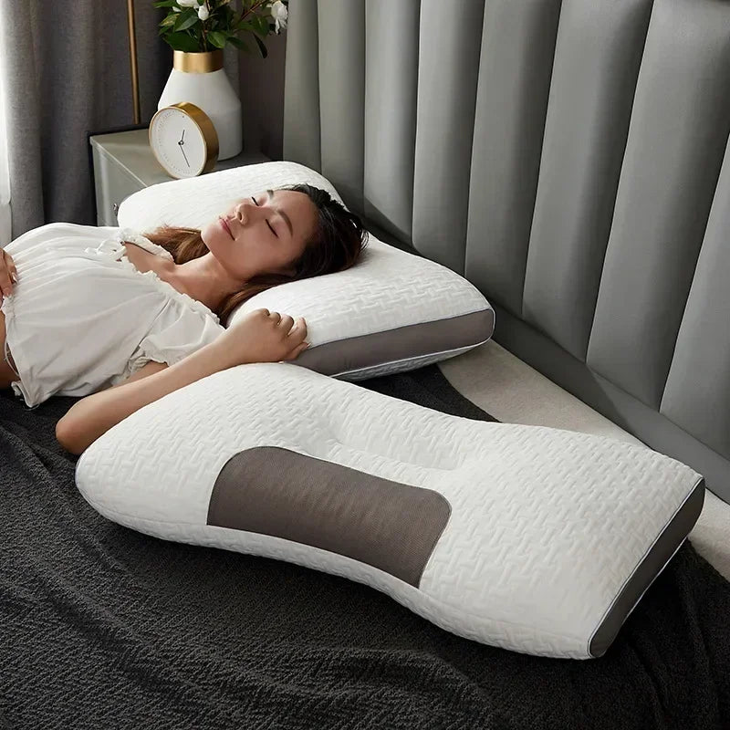 Unisex Schlafkissen bei Nacken- & Schulterschmerzen, orthopädisch geformt für Entlastung. RelaxForm.