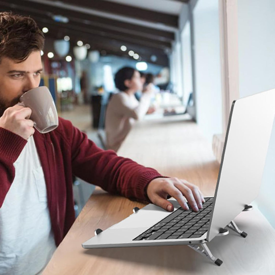 Ergonomischer, höhenverstellbarer Laptopständer für eine gesunde Körperhaltung am Schreibtisch. Faltbar.