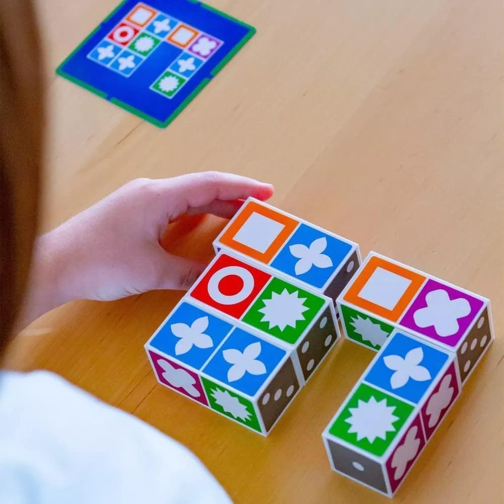 Buntes Holzspielzeug-Logikspiel für Kinder, ideal zum Gehirntraining und spielerischen Problemlösen.