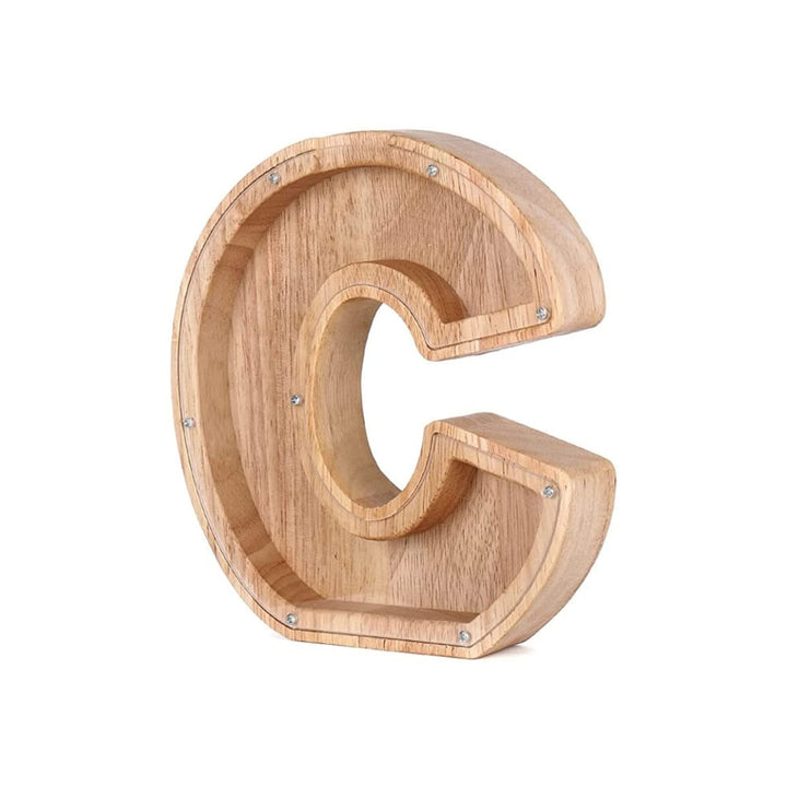 Ganzansicht des personalisierten Holz-Sparschweins mit bunten Buchstaben auf hellem Grund.
