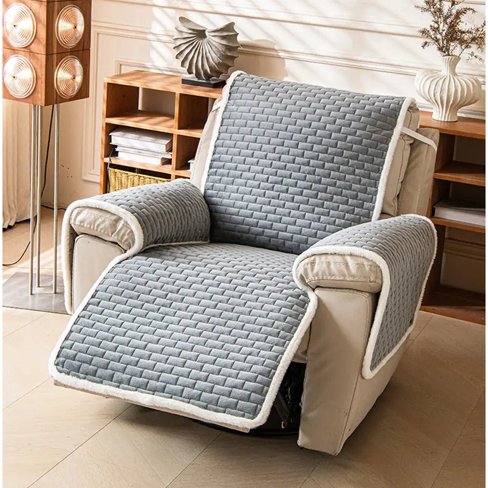 Plüsch Sesselbezug für Recliner in Grau; weicher Stretch-Schutzbezug bietet Komfort im Wohnzimmer.