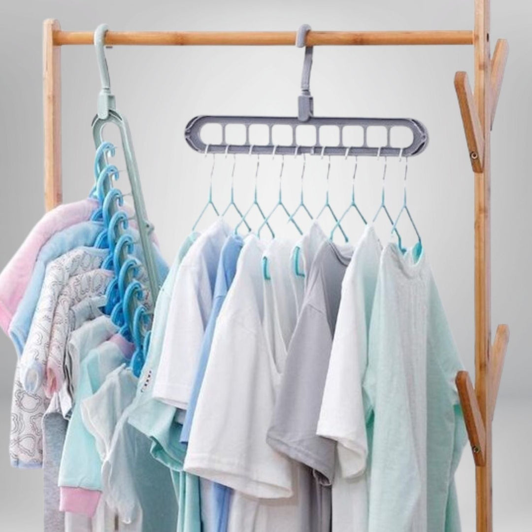 Vertikaler Kleiderbügel-Organizer im 2er-Set zur Optimierung der Garderobe und Raumausnutzung.