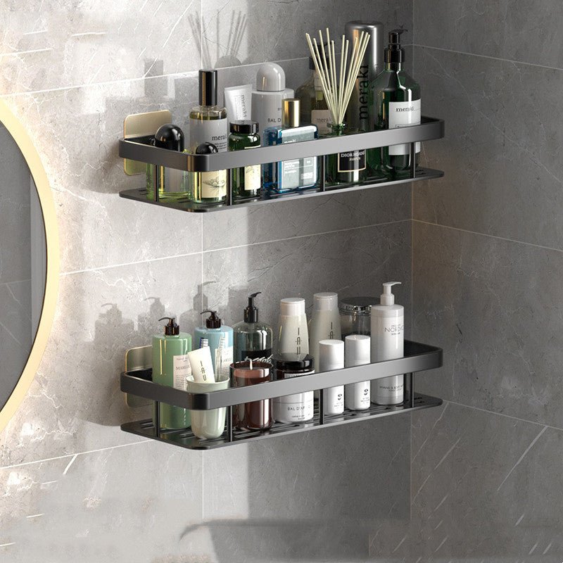 Praktisches bohrfreies Badregal zur Dusch- oder Waschtischorganisation, platzsparend für Shampoo, Seife und Badartikel.