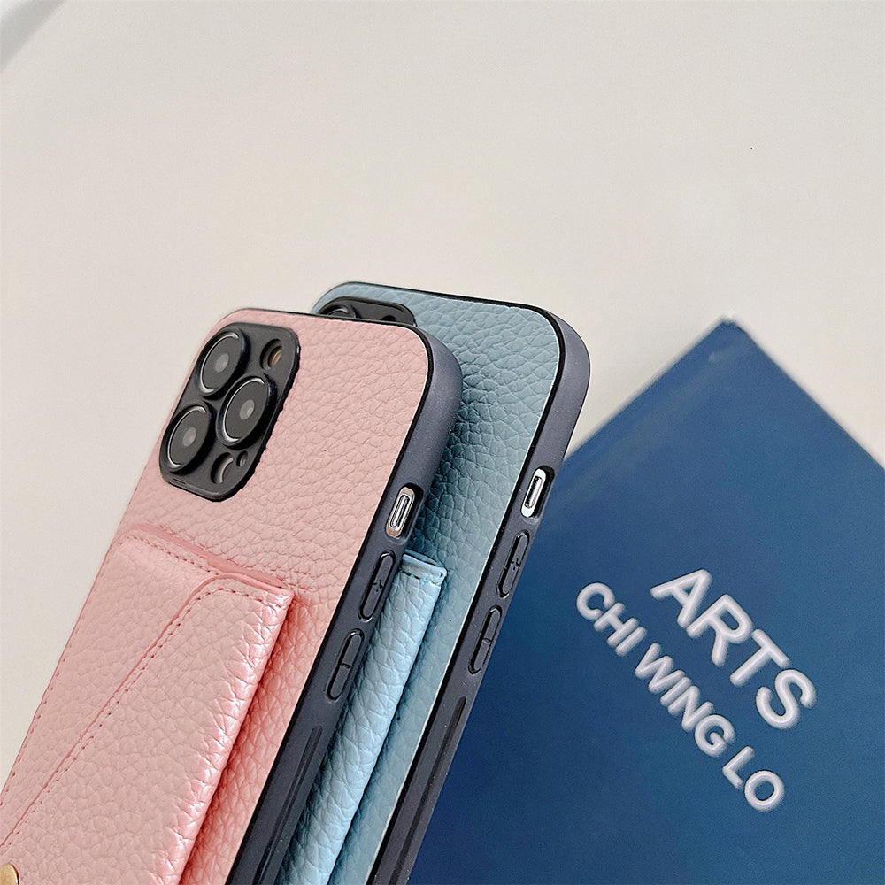 Celeste iPhone Wallet Hülle in Rosa; stilvolles Smartphone Zubehör mit integrierten Kartenfächern für den Alltag.