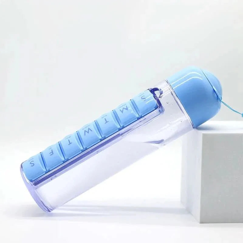 Kompakte Pillenbox & Trinkflasche als Zubehör für einfache Medikamenten-Organisation im Alltag und auf Reisen.