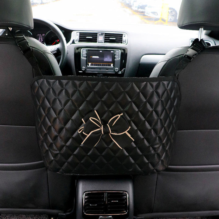 Langlebiger Auto-Organizer für den Rücksitz, ideal für Familienausflüge mit viel Gepäck.
