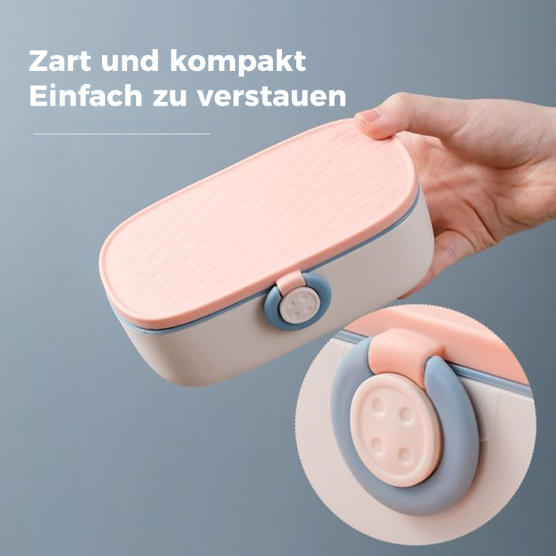 Vielseitiges Reparaturset für Textilien, inklusive Nadeln, Garn und Zubehör im handlichen Nähkästchen.