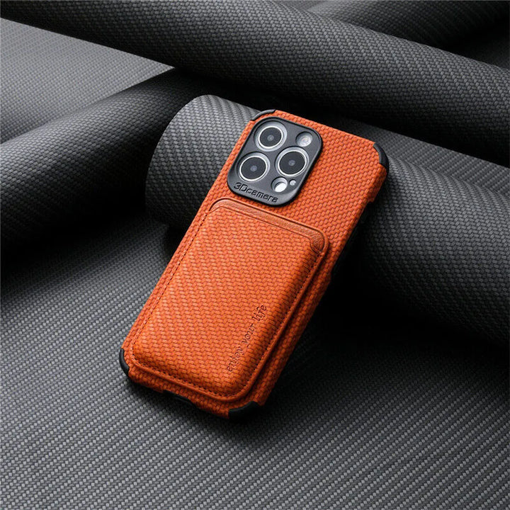 Slim Wallet iPhone Hülle mit MagSafe, integriertem Kartenfach und schlankem Design für elegantes Tragen.