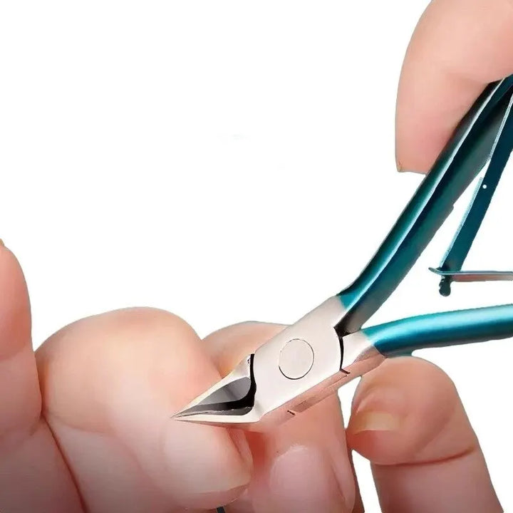 Robuster Edelstahl Nagelknipser, ideal für dicke Zehennägel und professionelle Fußpflege.