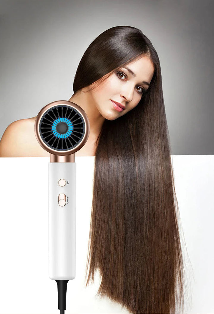 Haartrockner mit professioneller 2400W Leistung & Ionen für seidige, glatte Haare.